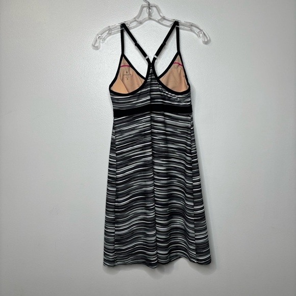 Athleta Shorebreak Black Grey Striped Swim Dress Built in Bra Athletic Sz Medium - Picture 4 of 9